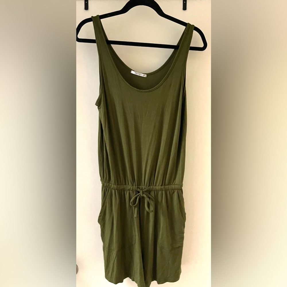 ReoRia Womens Summer Scoop Neck Sleeveless Tank Top Short jumpsuit Romper